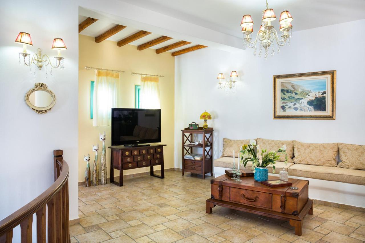 Aria Boutique Hotel Folegandros Town Bagian luar foto